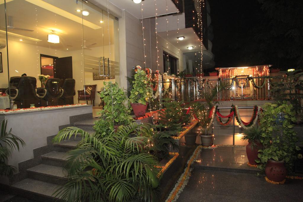 Indiyaah Inn Gurgaon Phòng bức ảnh